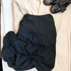 Midi black pleated skirt